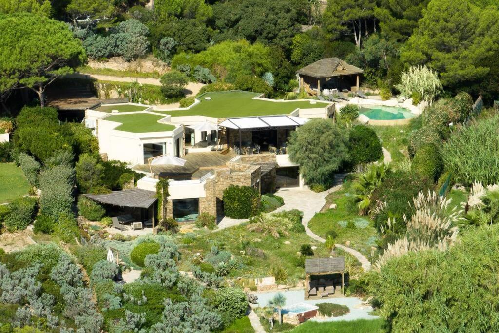 Villa In Gated Community Of Hotel La Reserve Ramatuelle Exterior foto